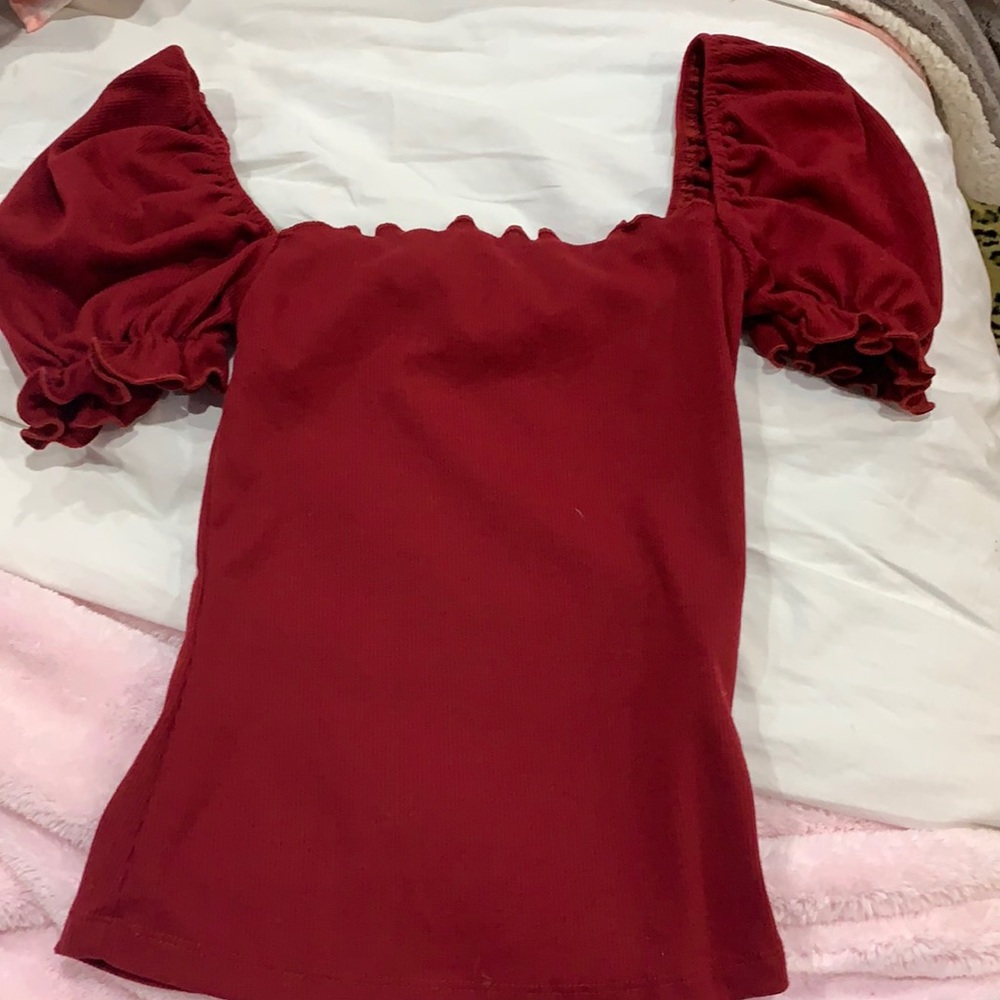 Maroon puff sleeve shirt
